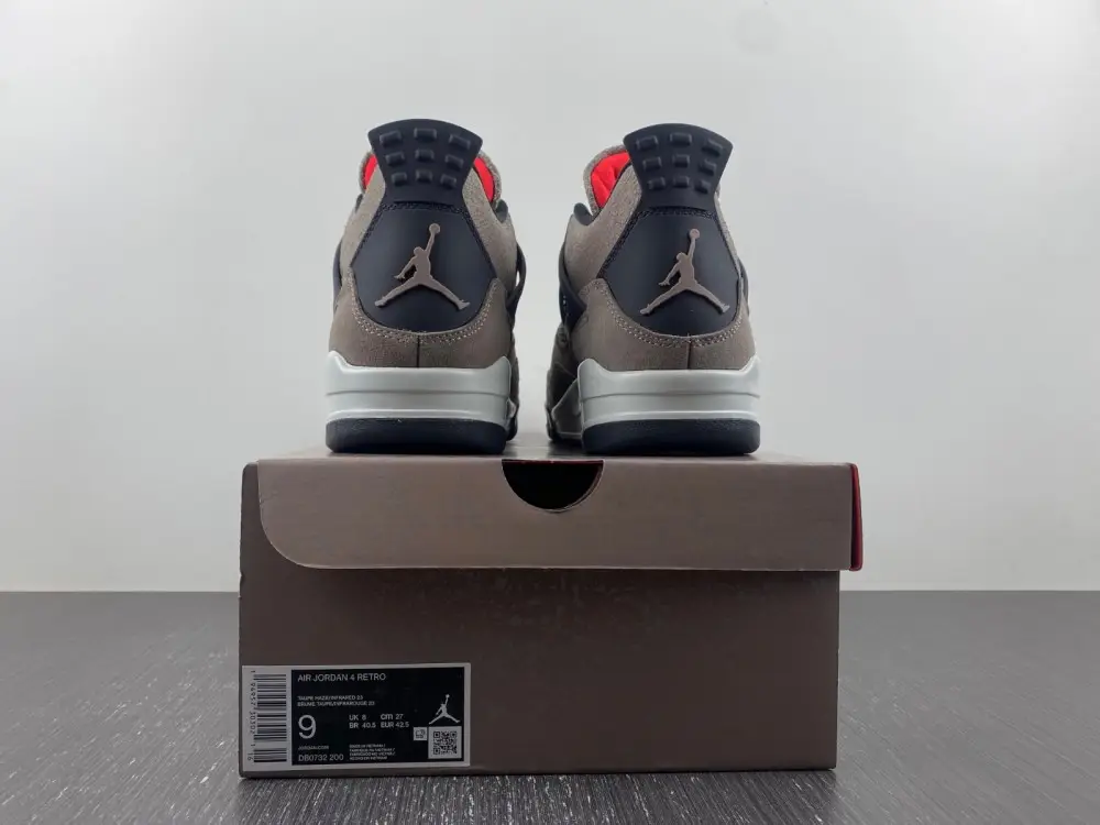 Jordan 4 Retro Taupe 