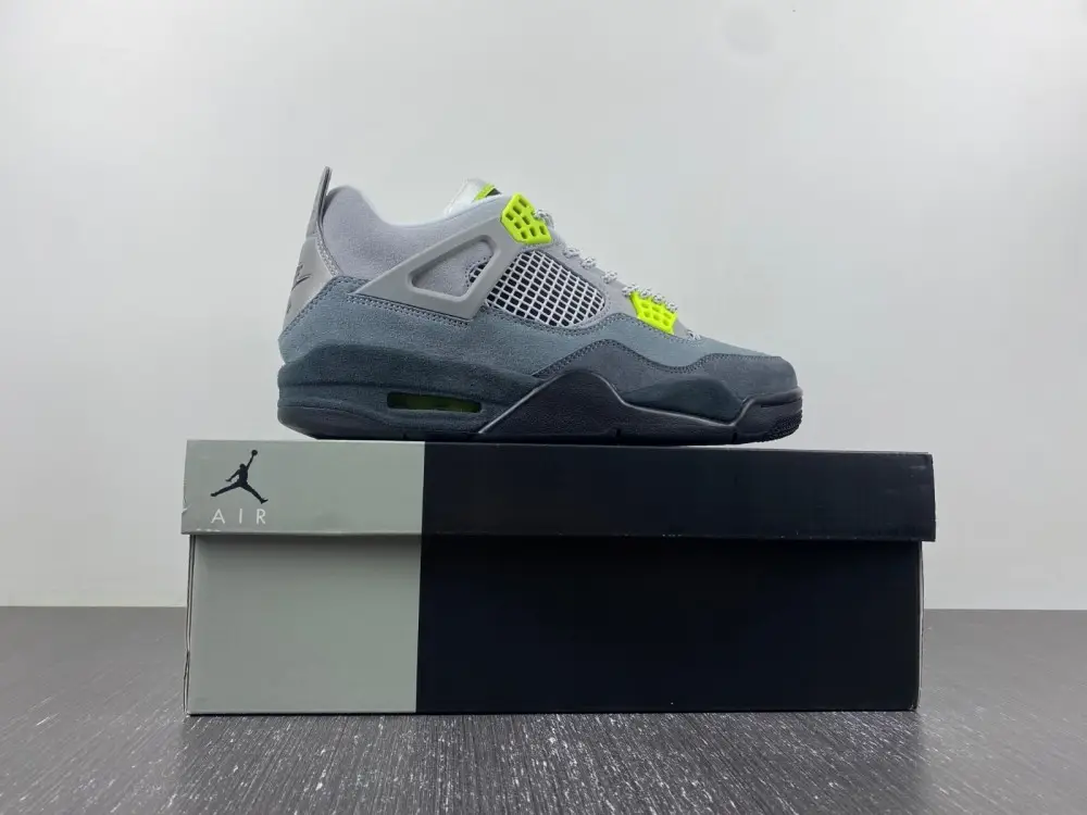 Jordan 4 Retro SE 95 