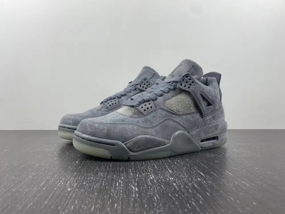Jordan 4 Retro 