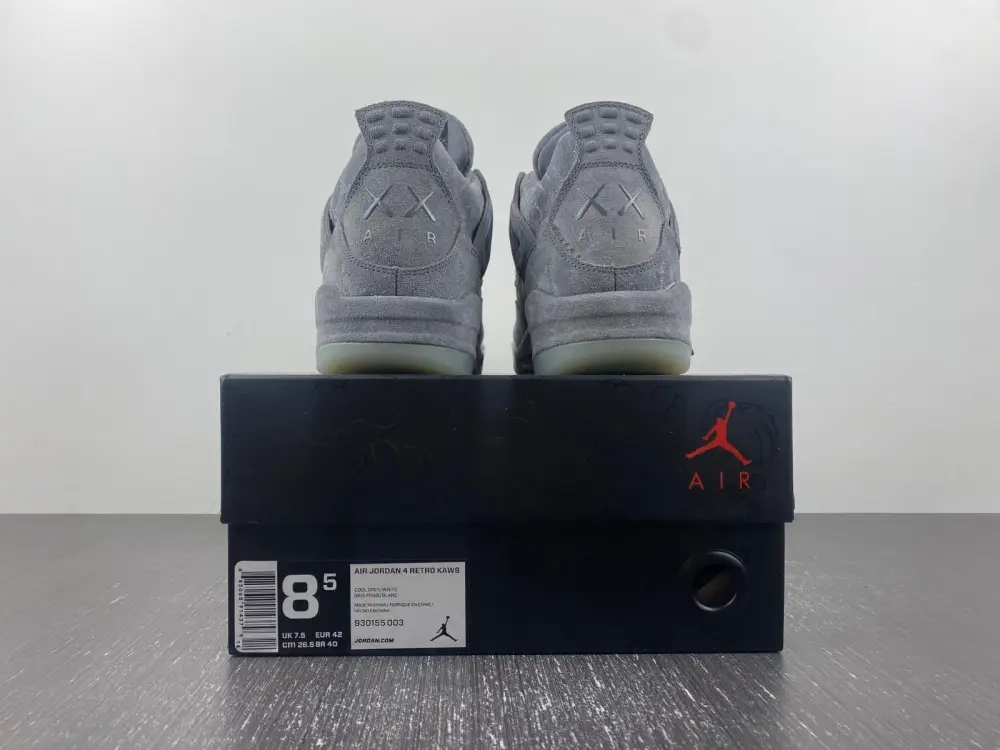 Jordan 4 Retro 