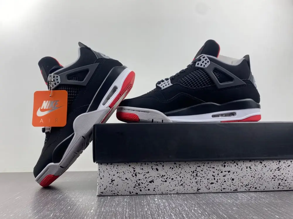 Jordan 4 Retro Bred 