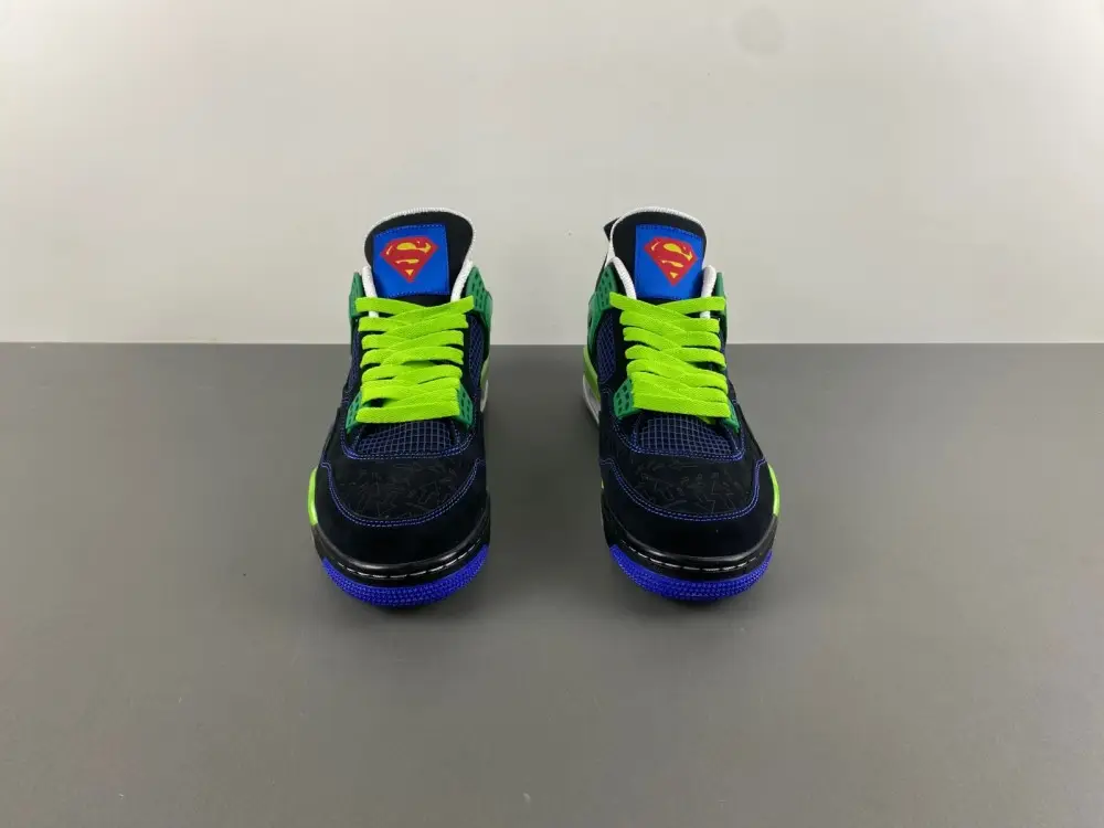Jordan 4 Retro 