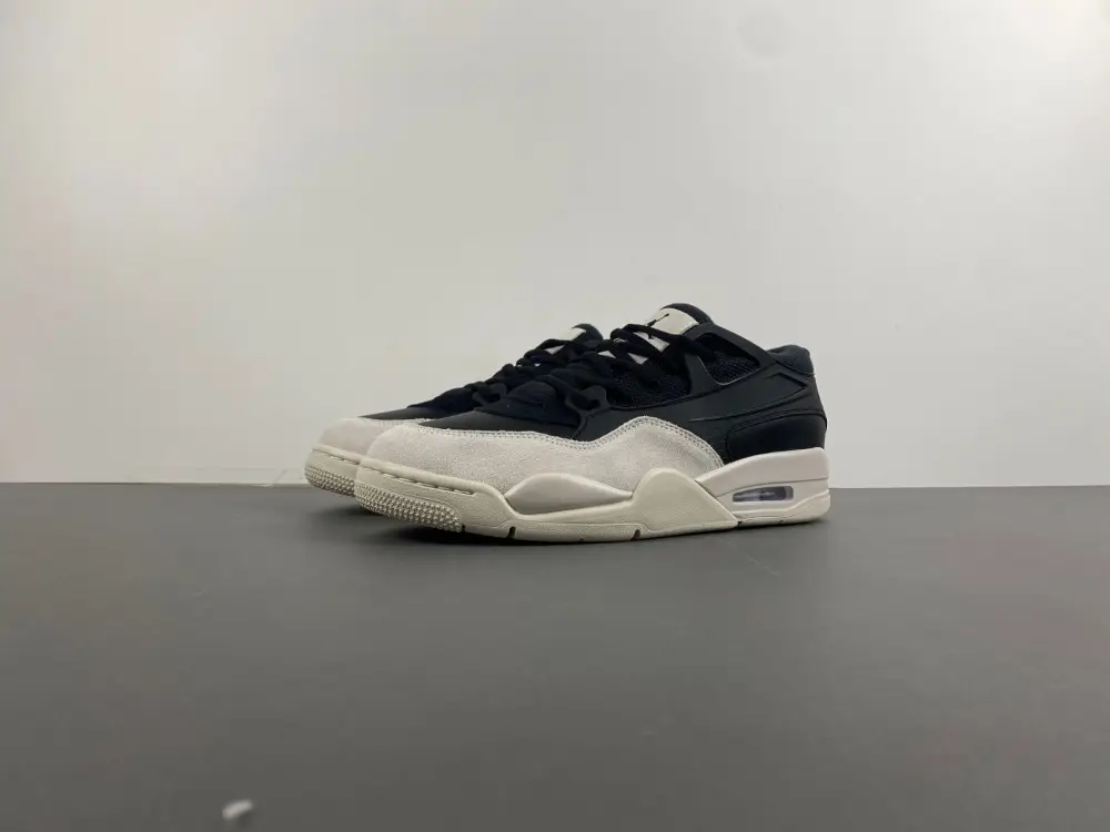 Air Jordan 4 RM “Black/Light  FFA69