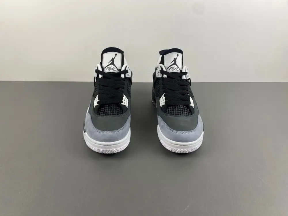 AIR JORDAN 4 RETRO 