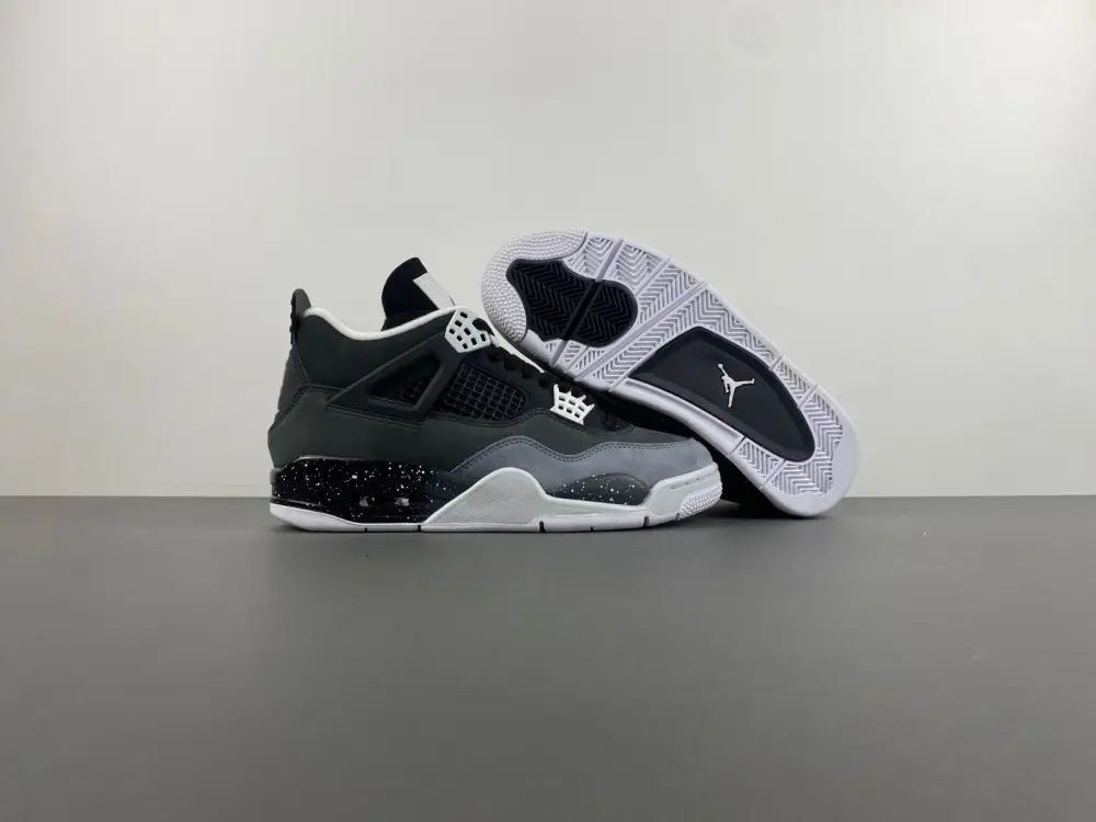 AIR JORDAN 4 RETRO 
