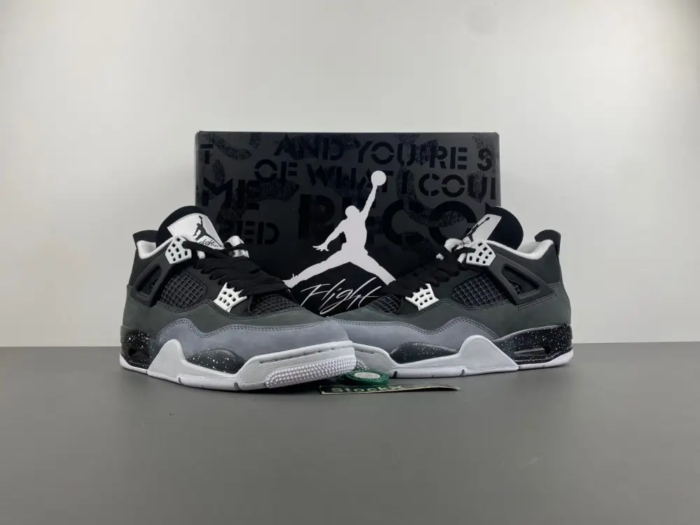 AIR JORDAN 4 RETRO  AFE192