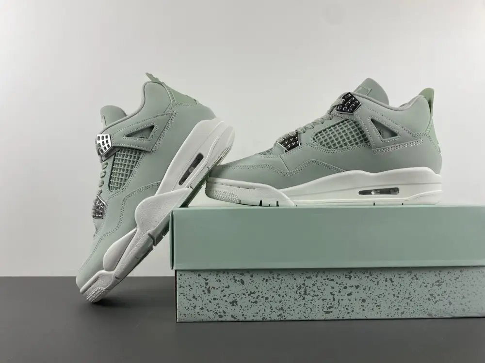Air Jordan 4 