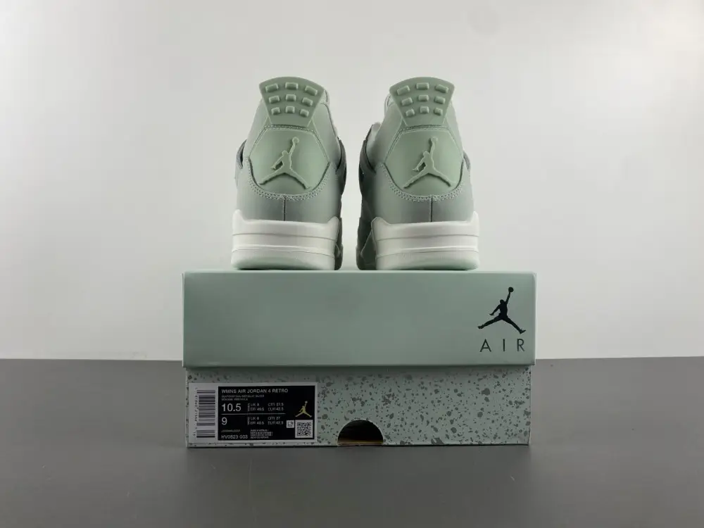 Air Jordan 4 