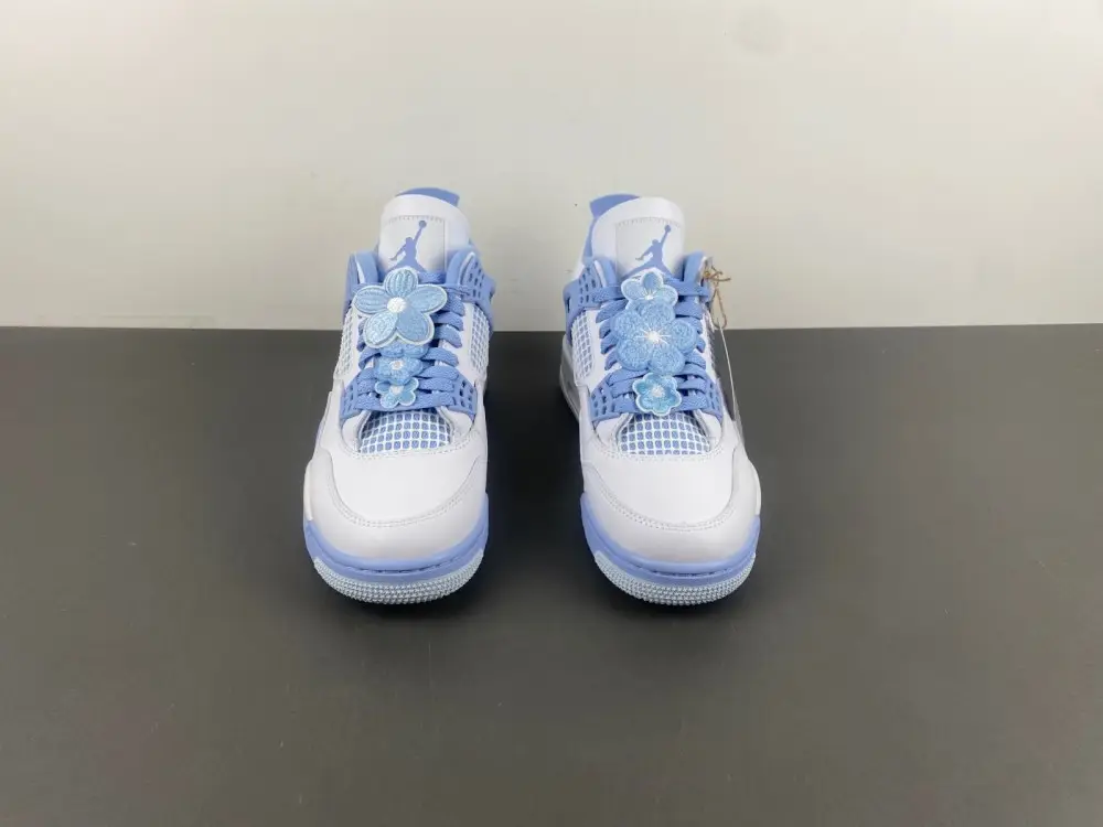 Air Jordan 4 “Forget Me Not” 
