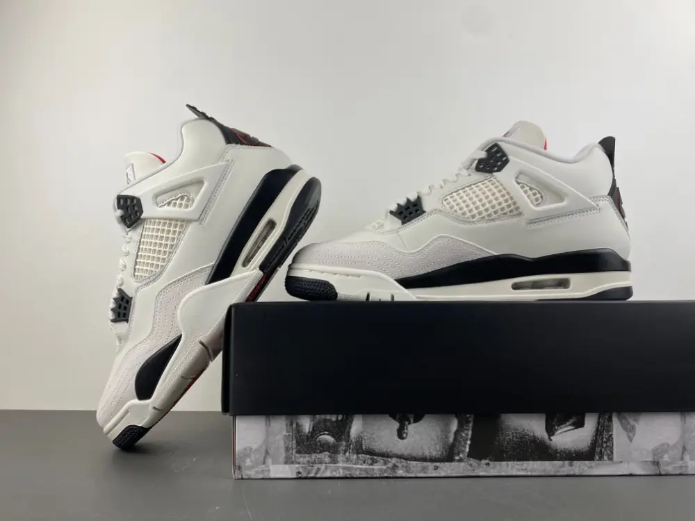 Air Jordan 4“Flight 