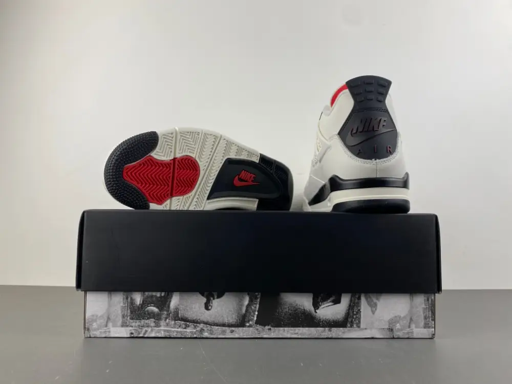 Air Jordan 4“Flight 